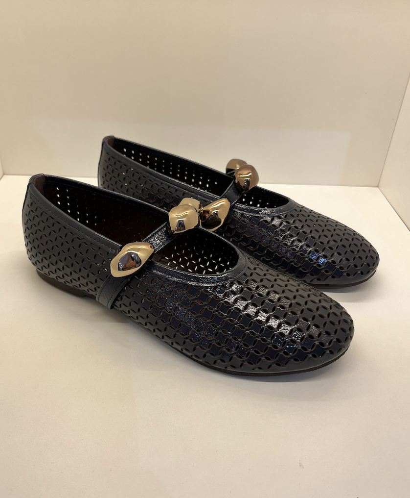 MARY JANE DOROTHY ORCADE | LOULOU