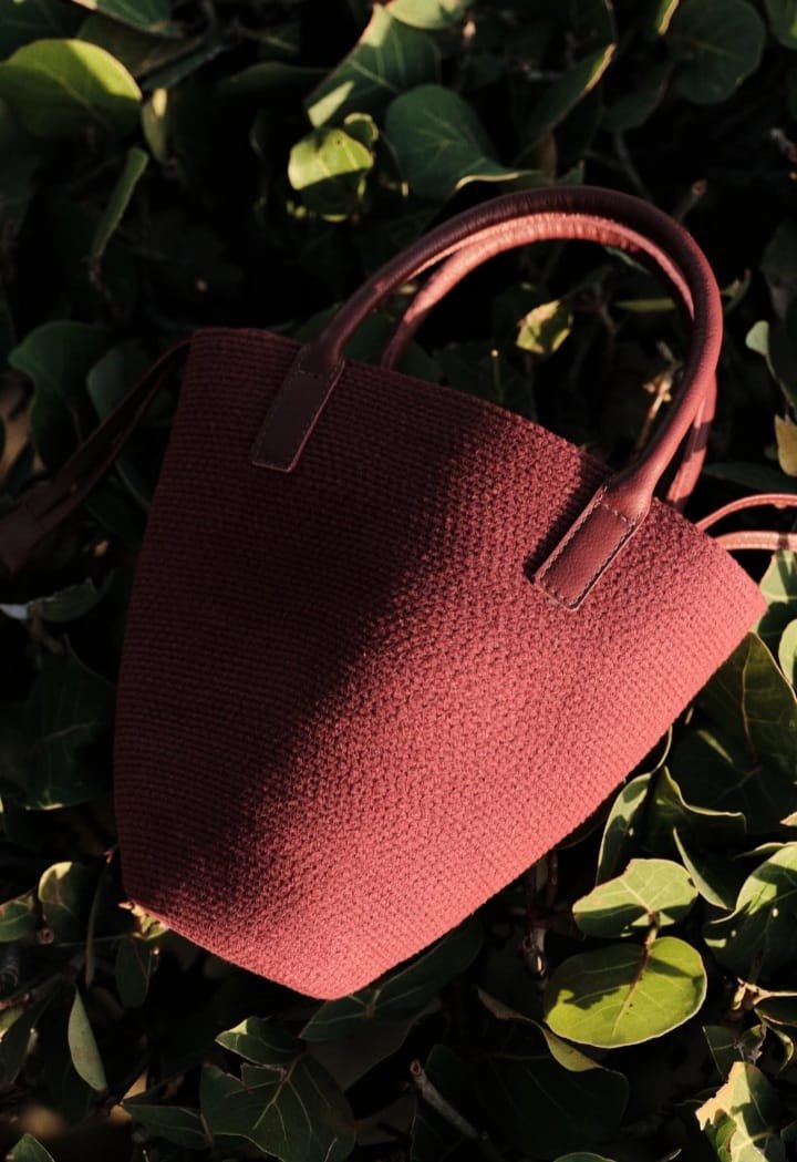 Joca Bag Nannacay. VILAREJO Shoes & Co. Bolsas e sapatos