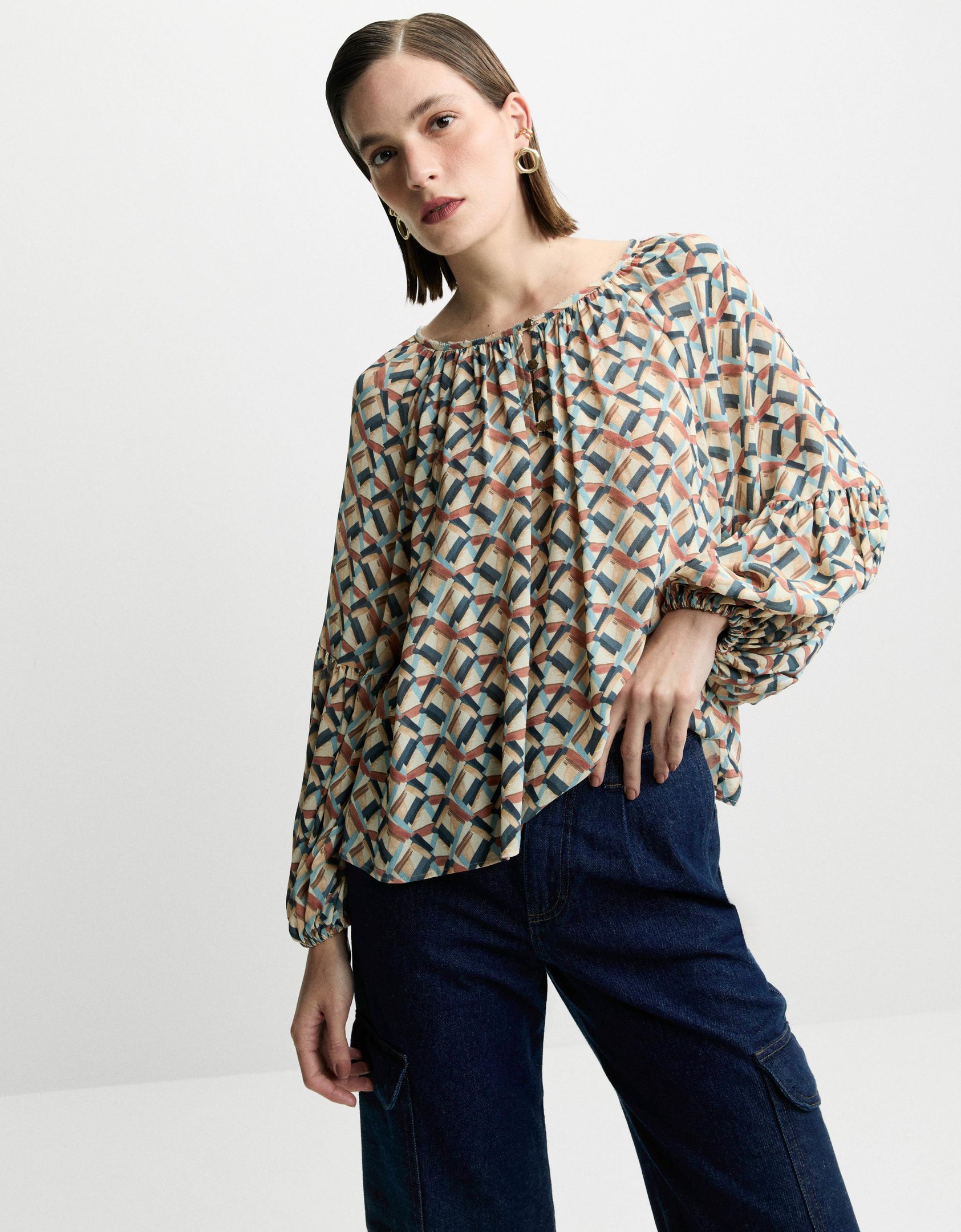 Blusa gráfico estrada | Riva Lojas | Riva