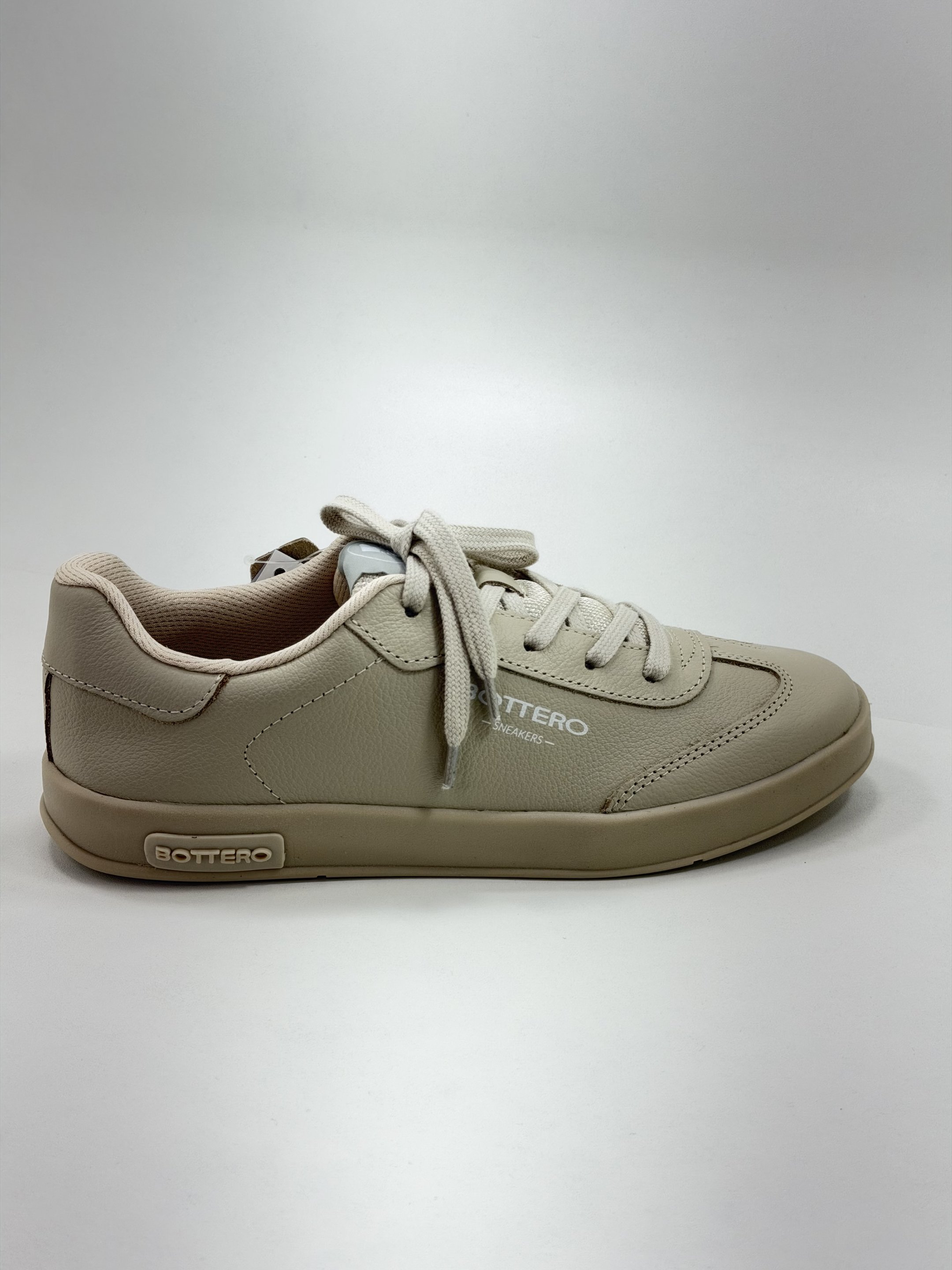 Tênis Feminino Bottero Em Couro Marfim Casual - 364905 | Sapatu's Görck