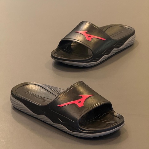 CHINELO MIZUNO MZ SLIDE ENERZY BCOPTO 39/40 | FONTE DAS MARCAS